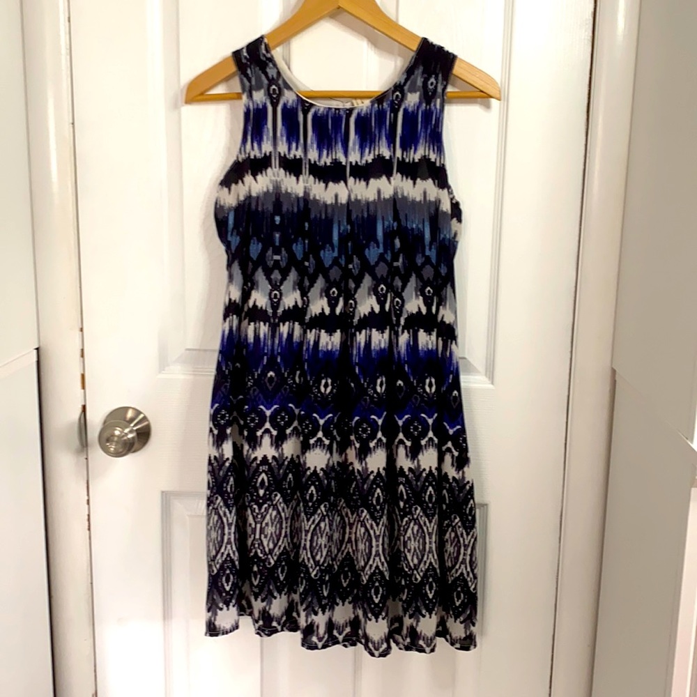 Multi-colored Aline sleeveless dress.
